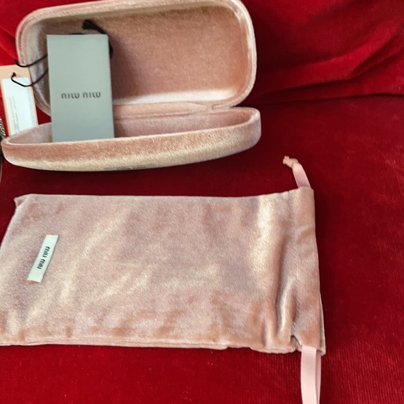 Almost new Miu Miu sunglasses with crystal - Picture 5 of 6